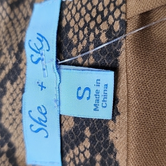 𝅺SHE + Sky Animal Print Mini Skirt - Picture 4 of 5